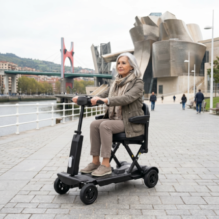 Scooter eléctrico de plegado automático PEPE negro